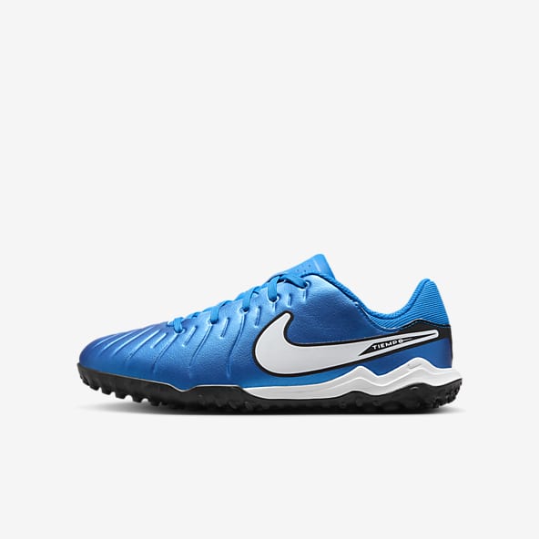 Girls Astro Turf Trainers Boots. Nike CA